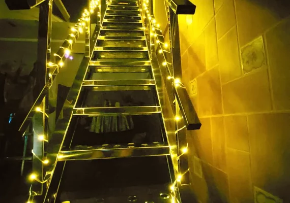 Escalera metálica de inox navideña sevilla exterior