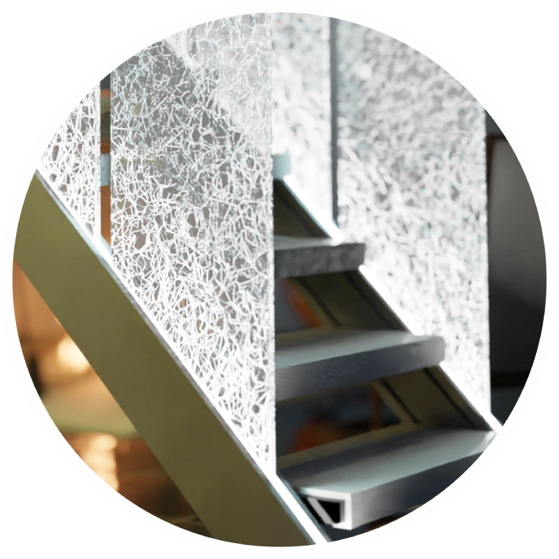 Detalle cristal escalera musa crackelada para escalera de interio con luz led